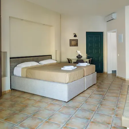 Nireas Apart Otel 3*