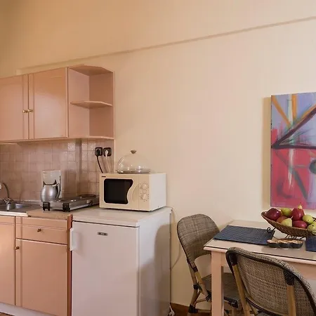 Nireas Aparthotel 3*