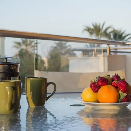 Nireas Aparthotel 3*