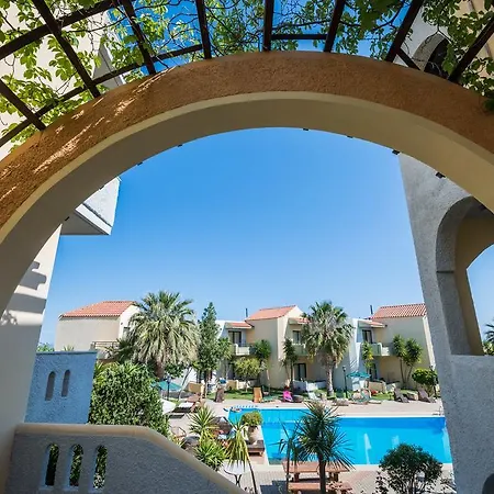 Aparthotel Nireas 3*