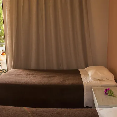 Nireas 3* Chania (Crete)