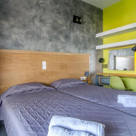 Nireas 3* Chania (Crete)