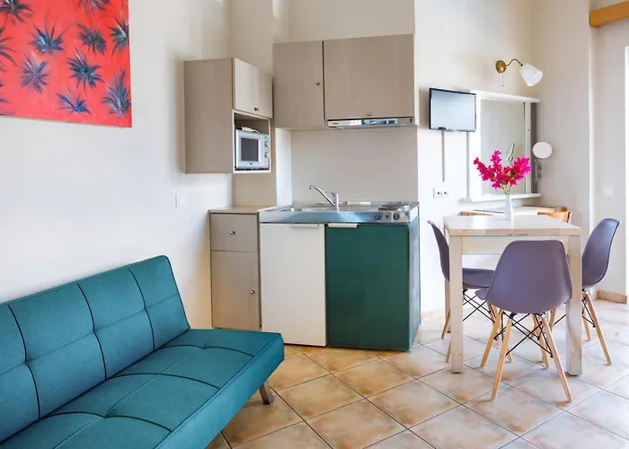 Nireas 3* Kato Daratso