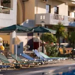 Apartahotel Nireas 3*