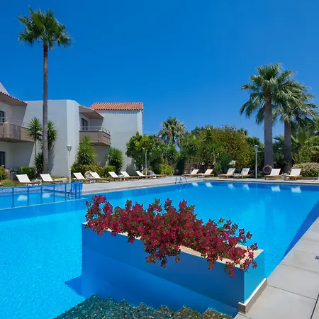 Apartmanhotel Nireas 3*