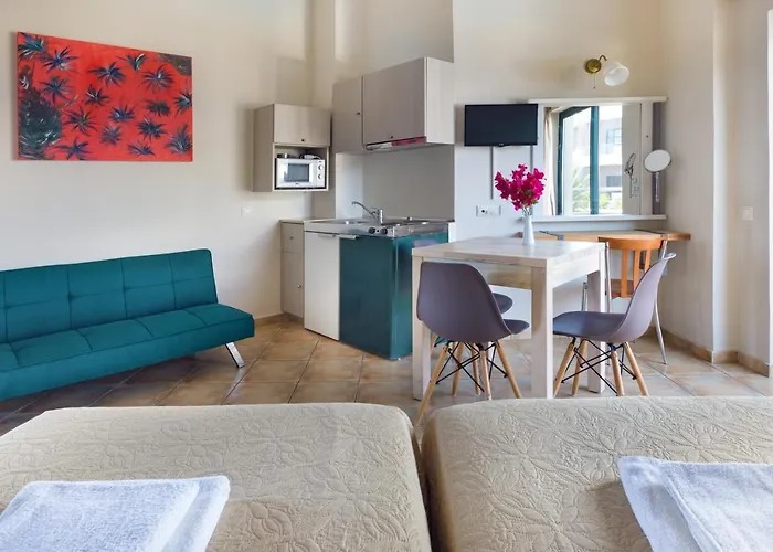 Nireas Apartmanhotel 3*