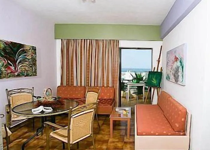 Nireas Apartmanhotel