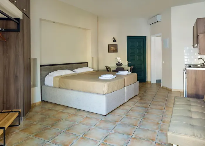 Nireas Apartmanhotel 3*