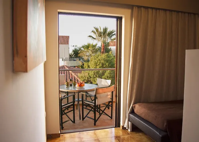 Apartmanhotel Nireas 3*